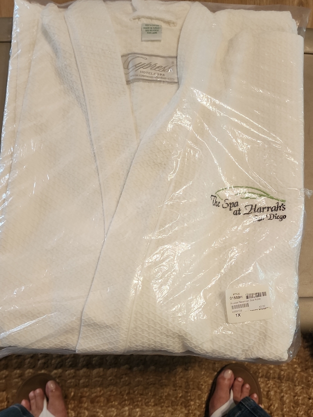 Harrah's Spa White Waffle-Knit Men's Robe